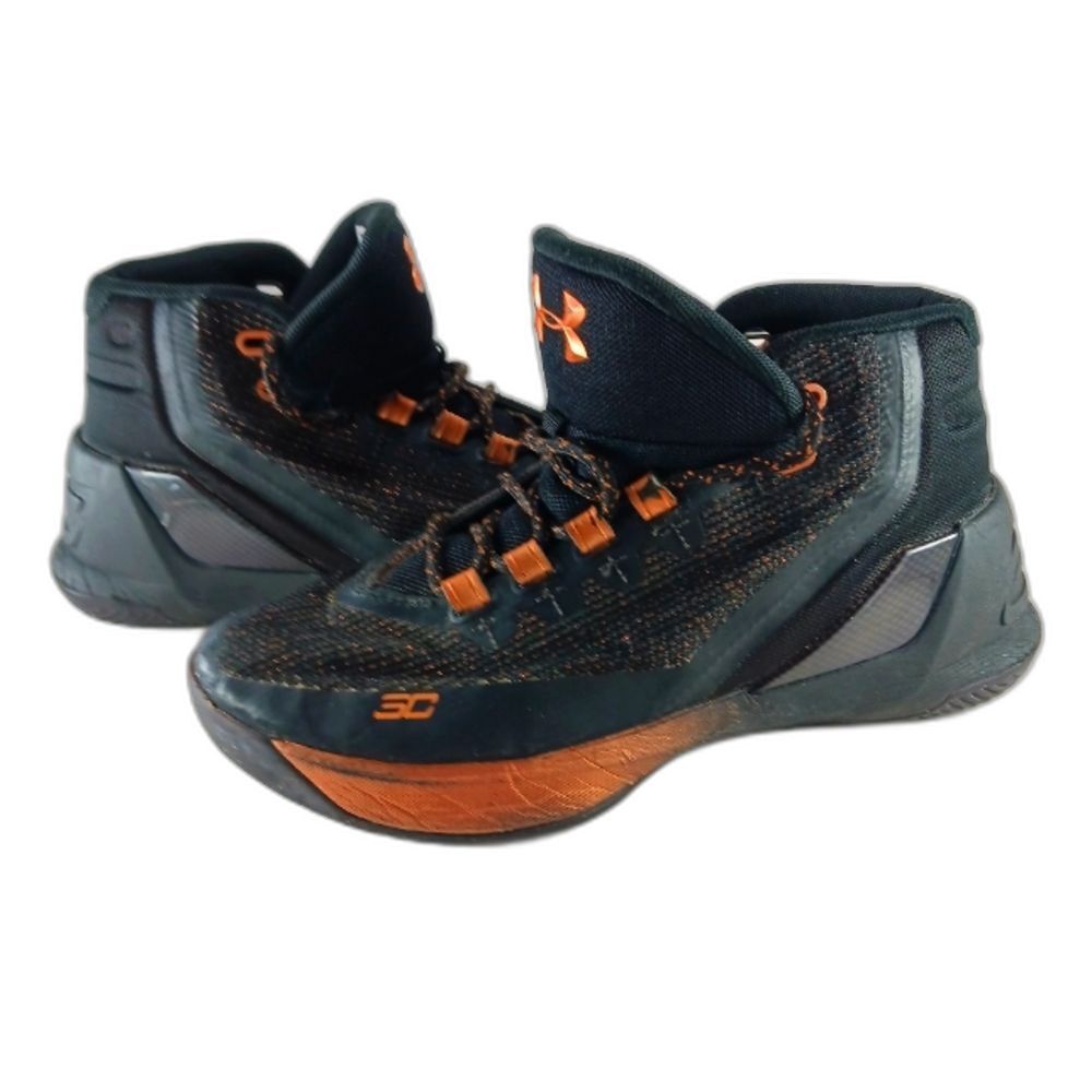 Under Amour Curry ASW Basketball Shoe/ Sneaker Black/ Copper. Boys 5Y...........